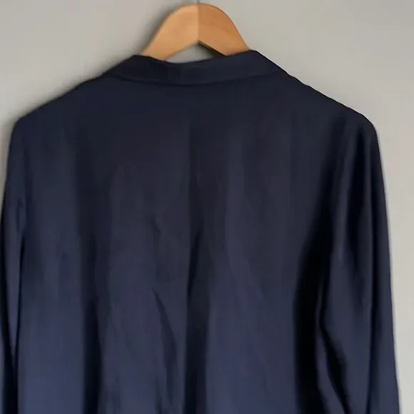 Vince Button-Front Long-Sleeve Drawstring Crop Shirt - Picture 7 of 10
